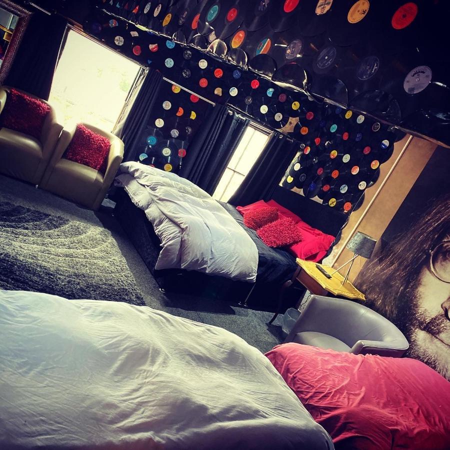Отель Liverpool Party Pad Экстерьер фото